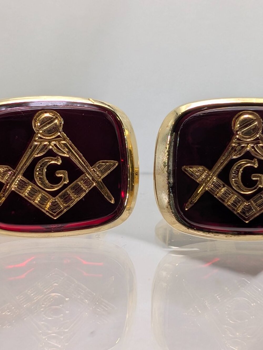Vintage Masonic Freemason Cufflinks & Tie Clip 3 Piece Set Gold Tone Red